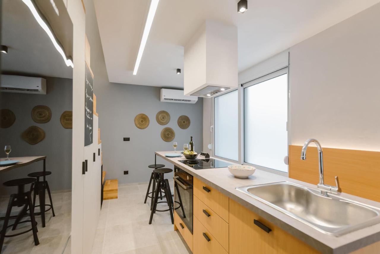 Manolis Loft Apartment, Rhodes Town Родос Экстерьер фото